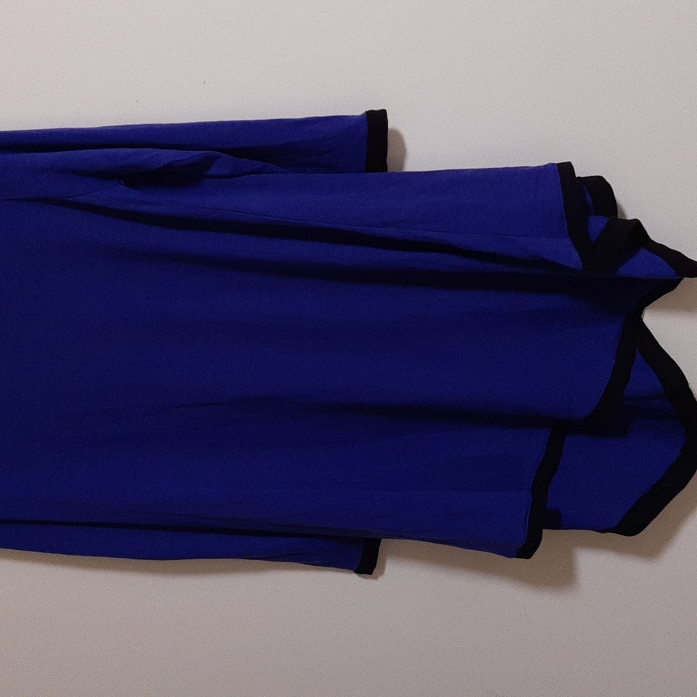 Asymmetrical Top - Picture 5 of 6